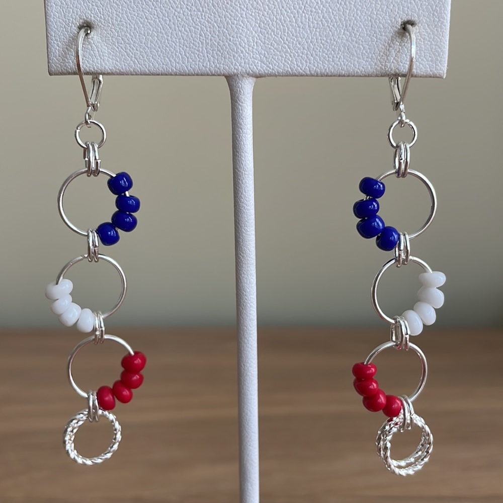 HAND CRAFTED RED WHITE AND BLUE EARRINGS - Picture 5 of 10